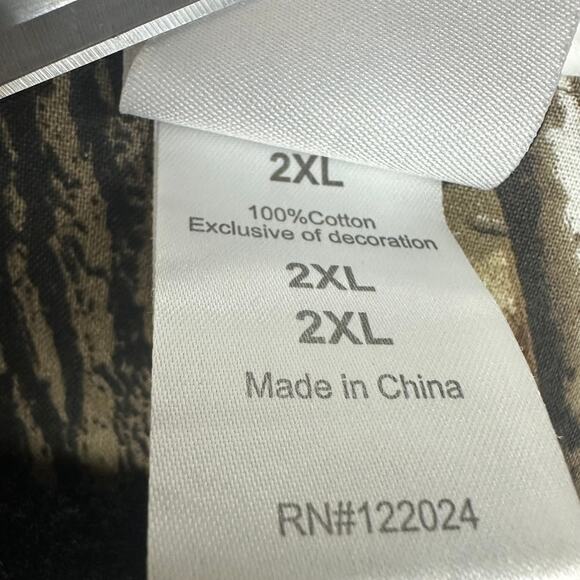 NFL Team Apparel Mens Seattle Seahawks Scrub Dudz Camo Short Sleeve Shirt 2XL - Picture 11 of 11